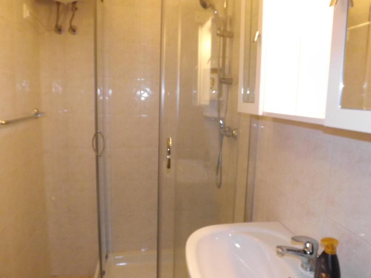 B&B Central Toma Montecatini Terme Bagian luar foto